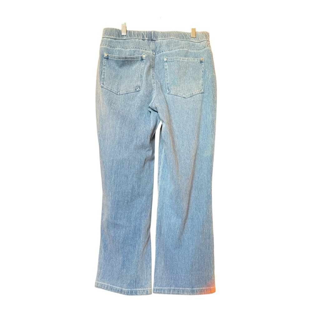 Light Blue Jeans with Button Detail - Picture 2 of 9